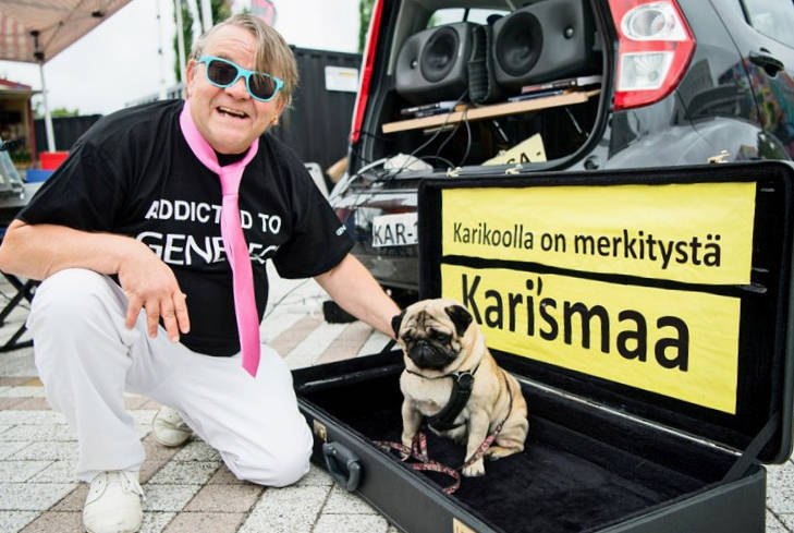 Karikoo livekaraoke keikalla